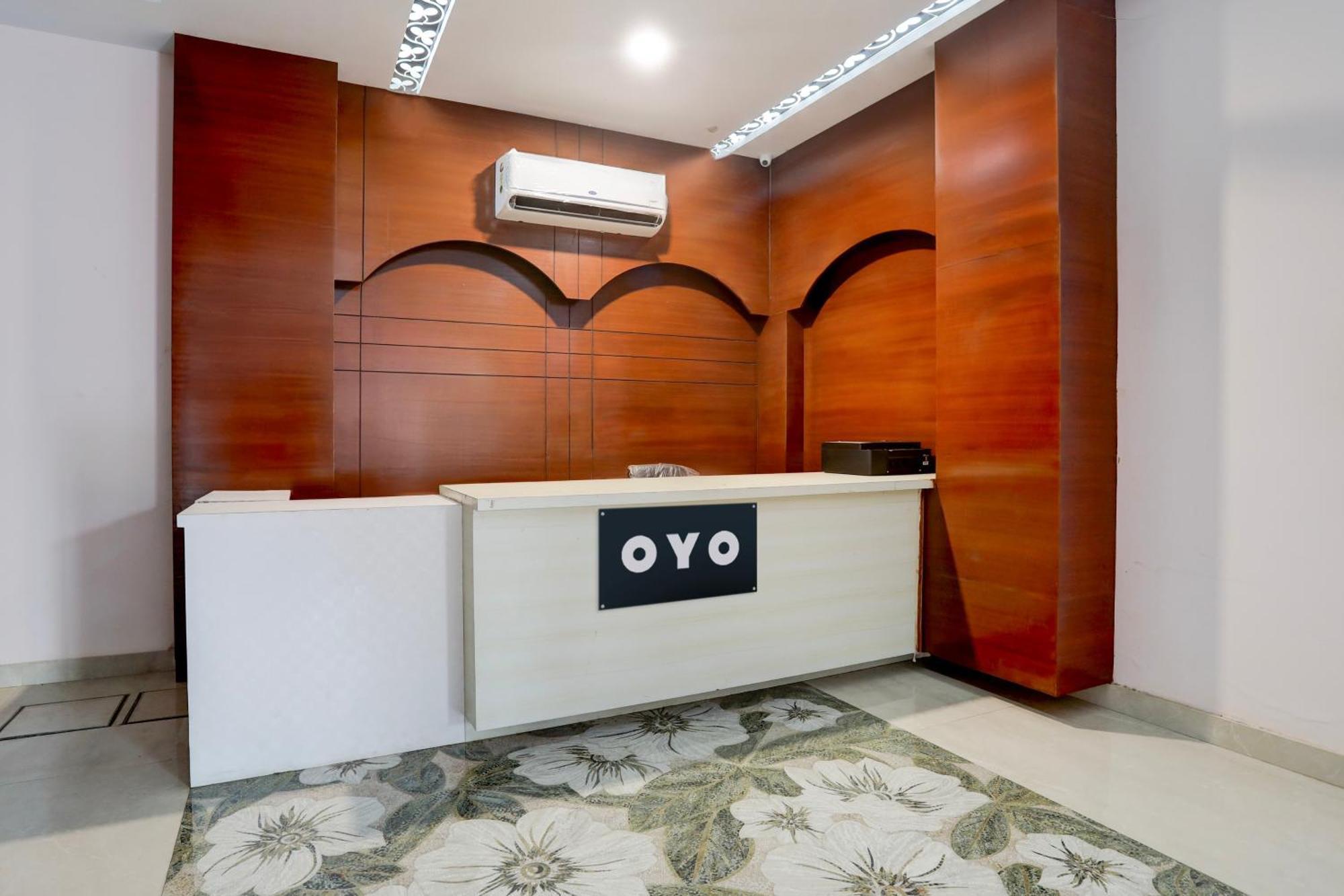 Hotel O Rana Hotel & Restaurant メーラト エクステリア 写真